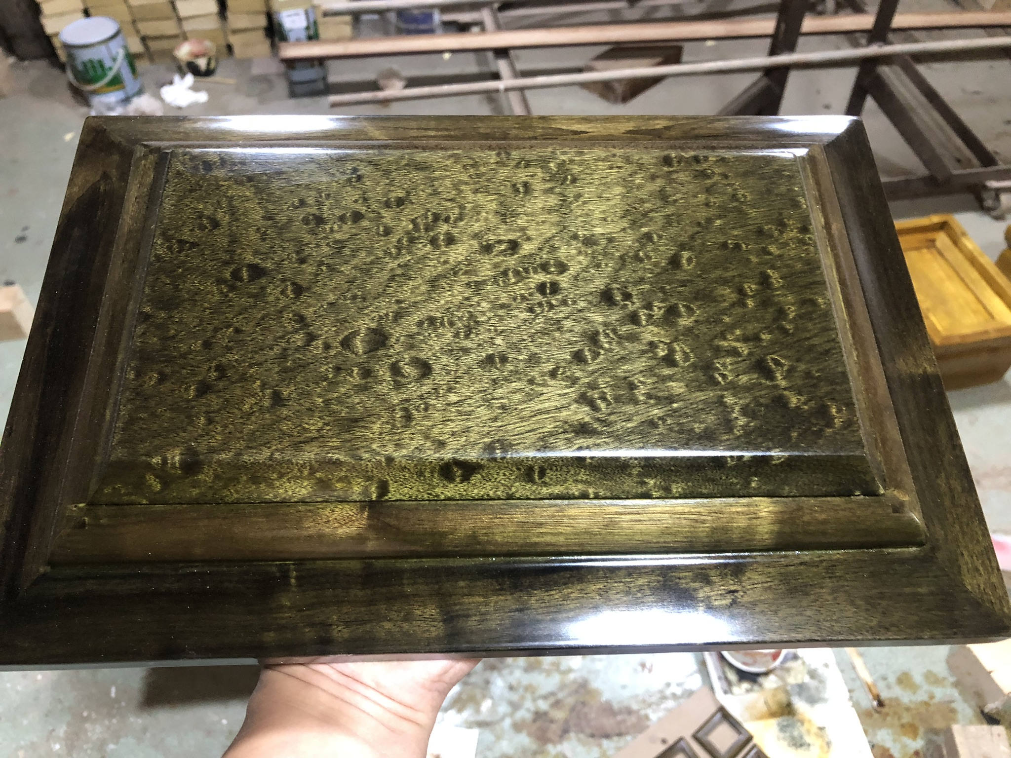 金丝楠乌木骨灰盒，传统榫卯工艺寿盒源头厂家有哪些